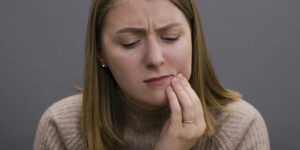 Bruxismo e serramento dentale